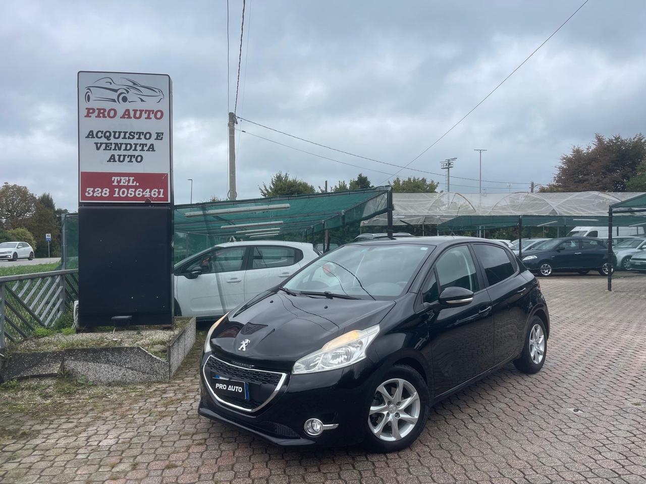 Peugeot 208 1.6 e-HDi 92 CV Stop&Start robotizzato 5 porte Allure