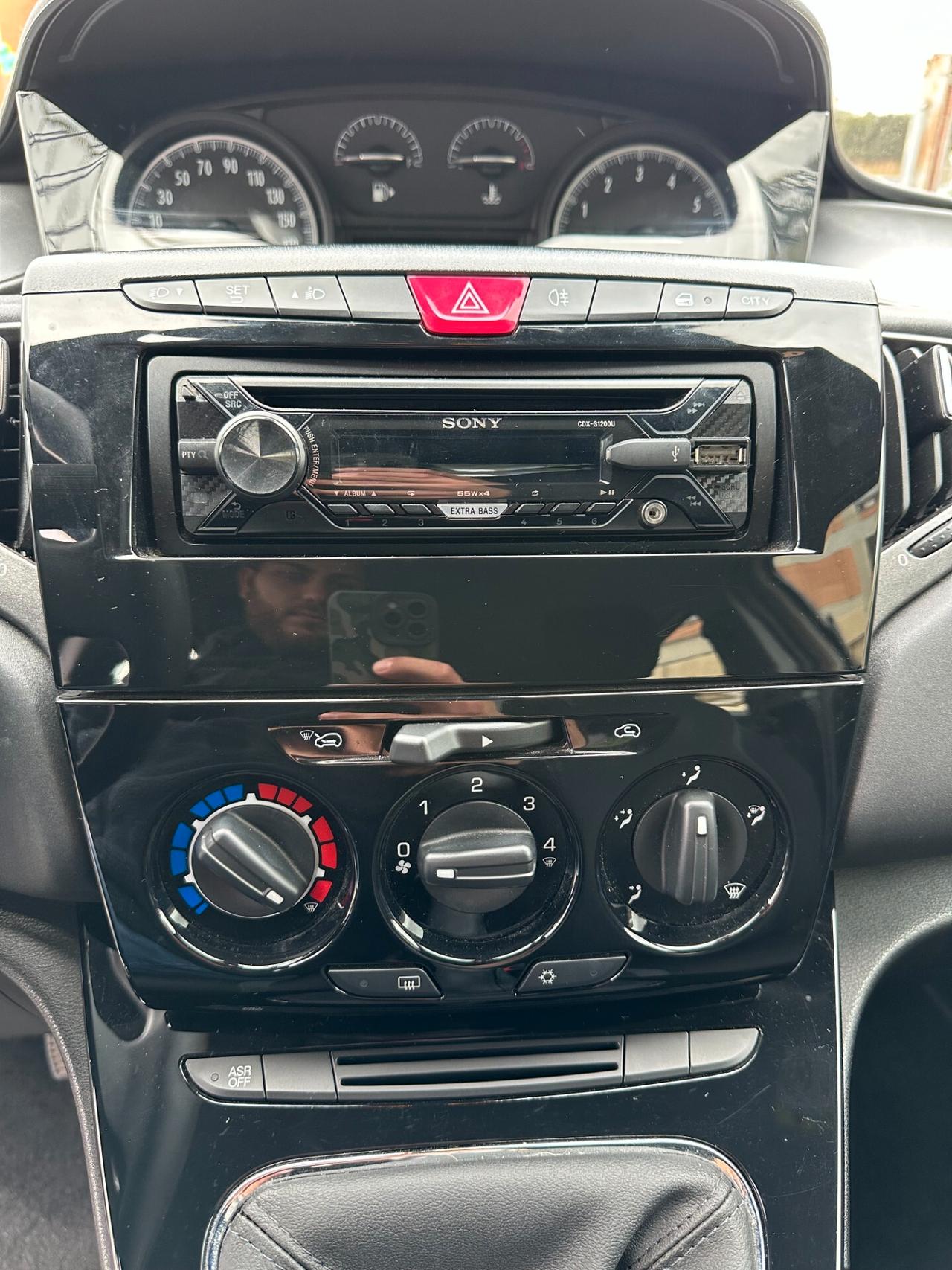 Lancia Ypsilon 70.000KM NEOPATENTATI