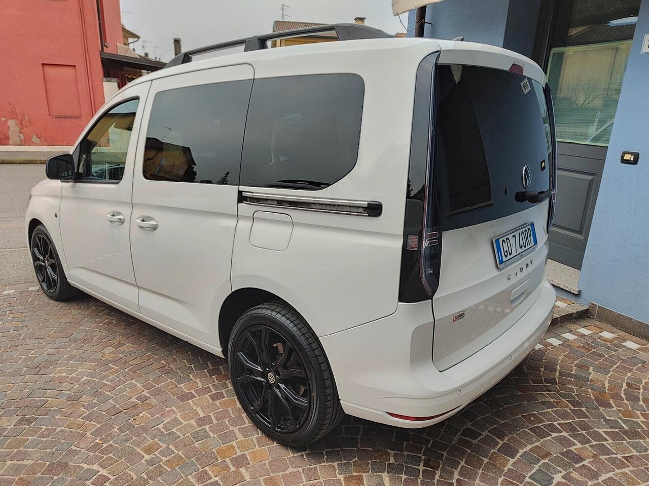 Volkswagen Caddy 2.0 TDI 122 CV DSG Style