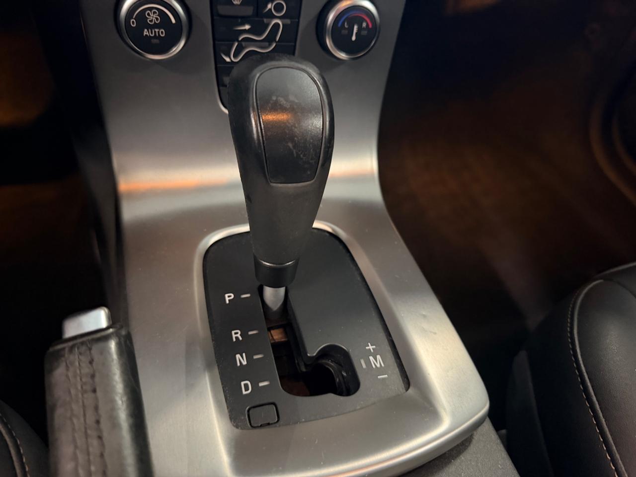 Volvo V50 2.4 D5 cat Momentum