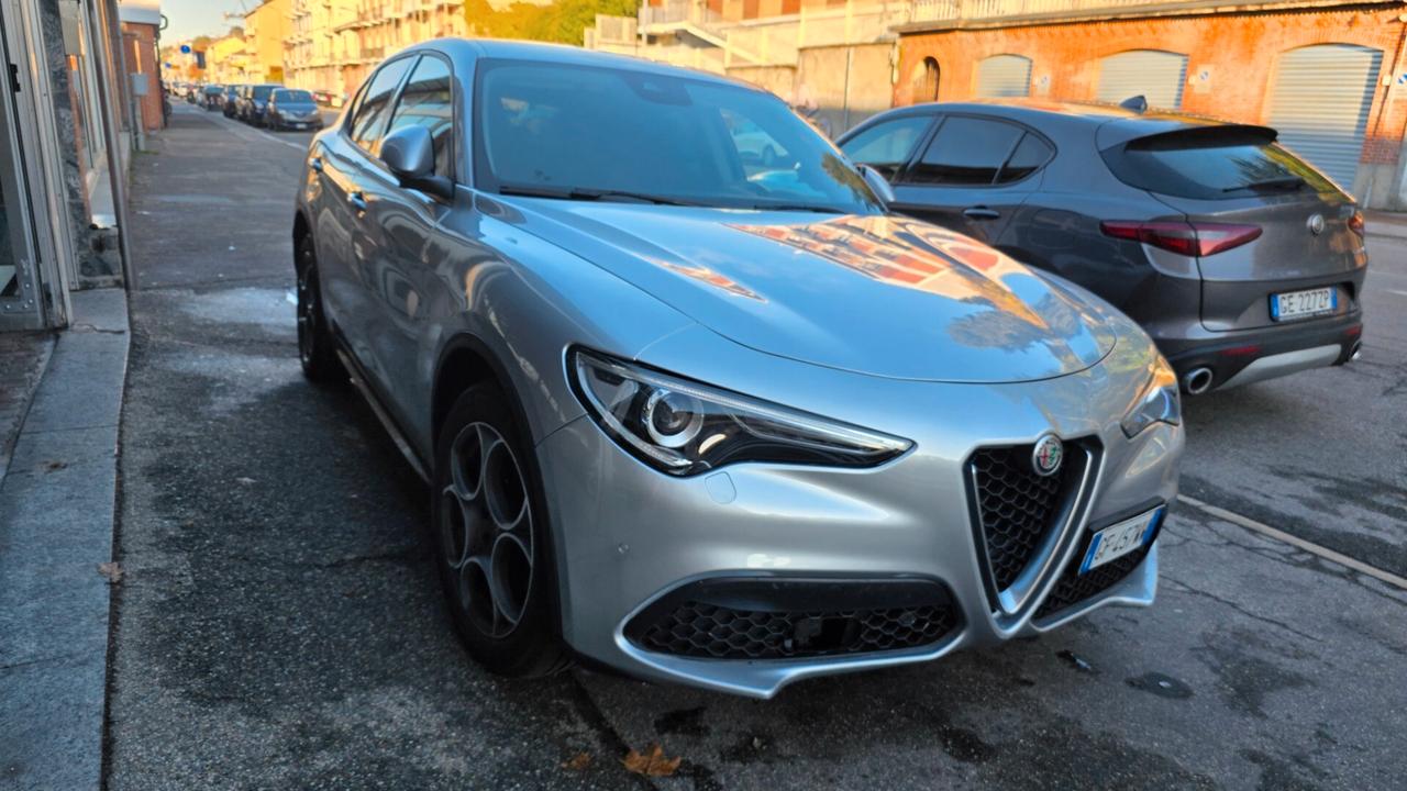 Alfa Romeo Stelvio 2.2 Turbodiesel 160 CV AT8 RWD Rosso Edizione