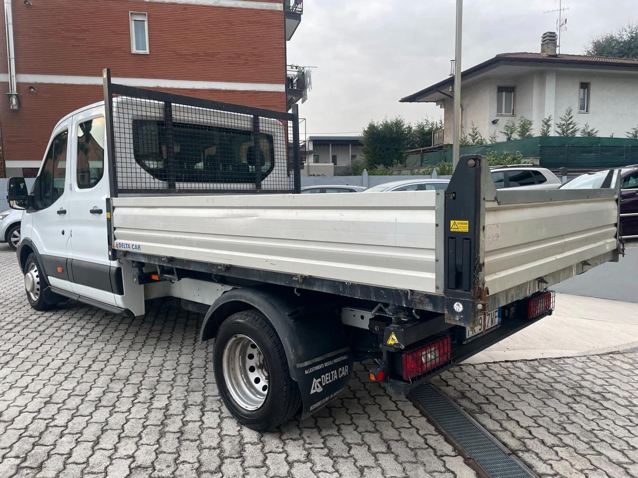 Ford DOPPIA CABINA CASSONE RIBALTABILE TRILATERALE