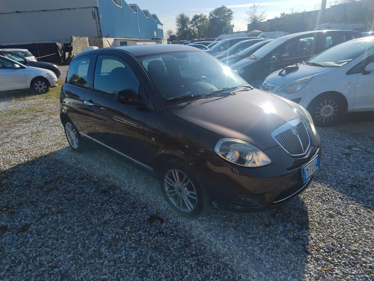 Lancia Ypsilon 1.2 69 CV Platinum