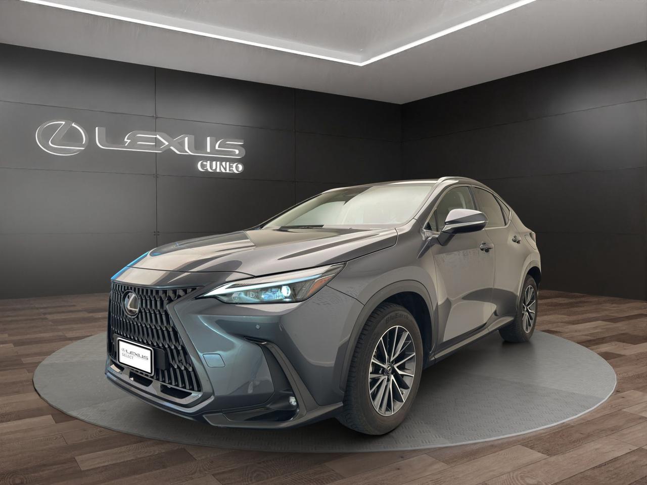 Lexus NX 450h+ 2.5 phev Premium 4wd e-cvt