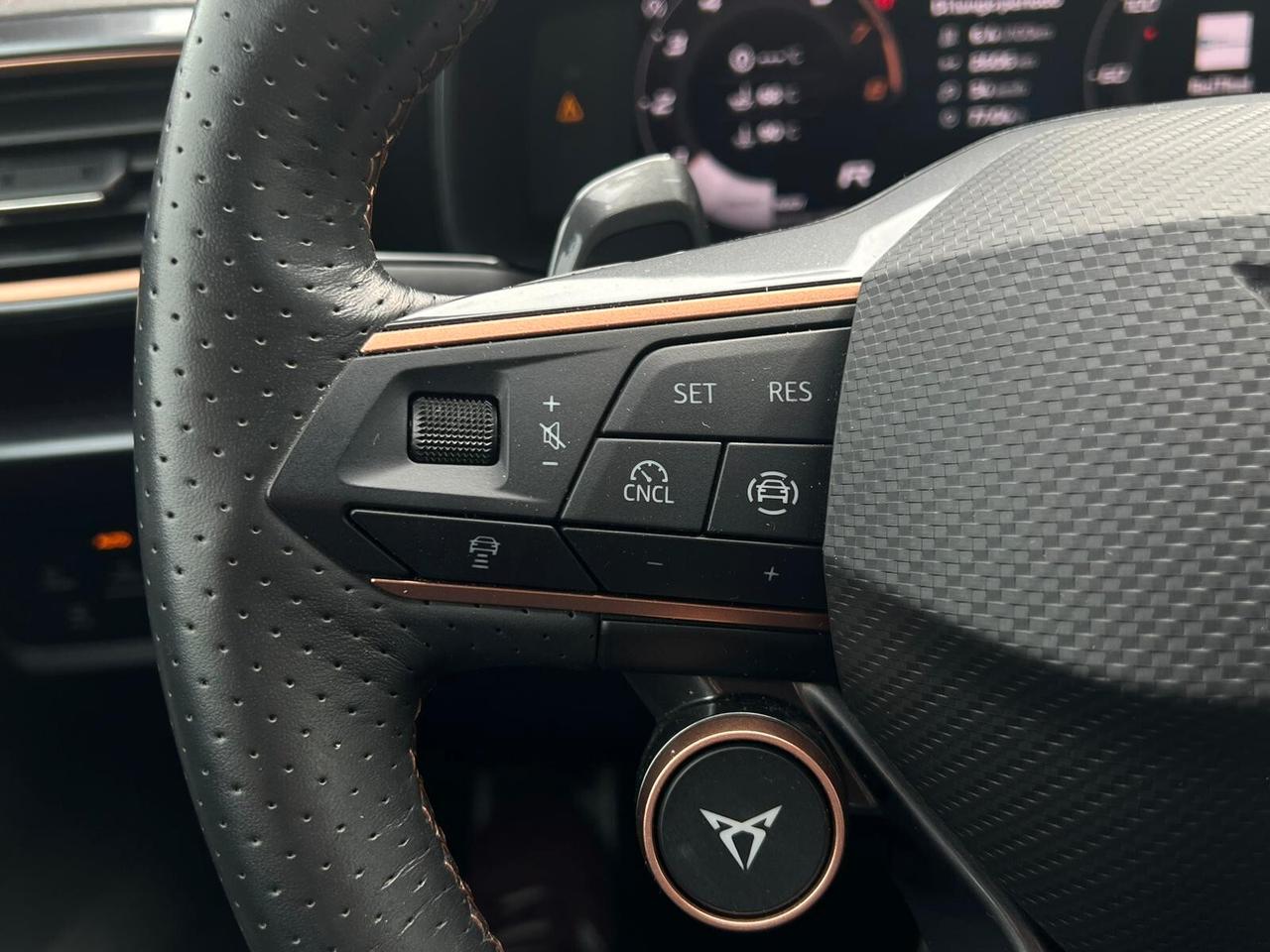 Cupra Leon 1.5 Hybrid 150 CV DSG