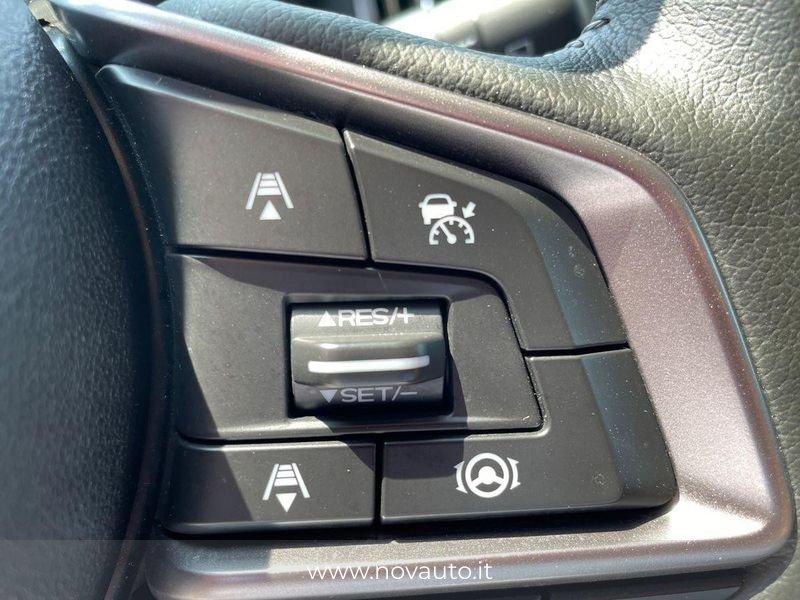 Subaru Forester 2.0 e-Boxer Premium auto