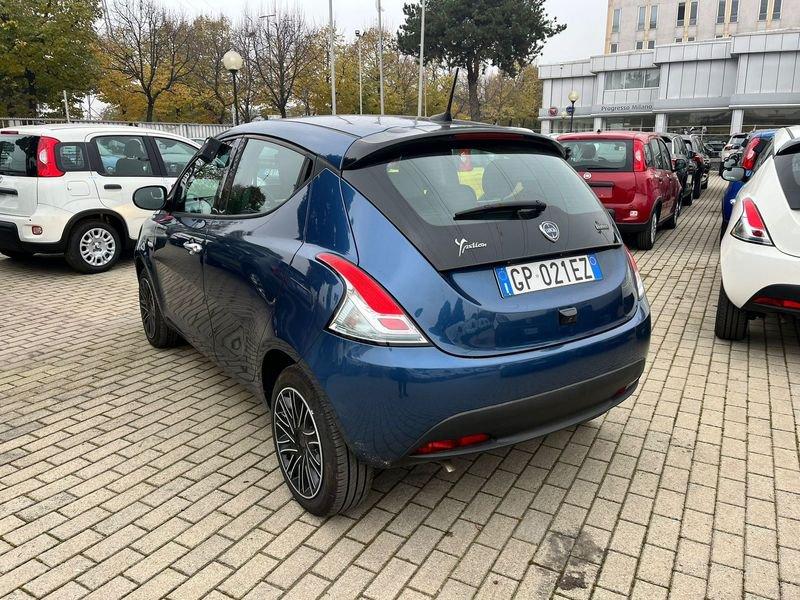 Lancia Ypsilon 1.0 FireFly 5 porte S&S Hybryd Gold