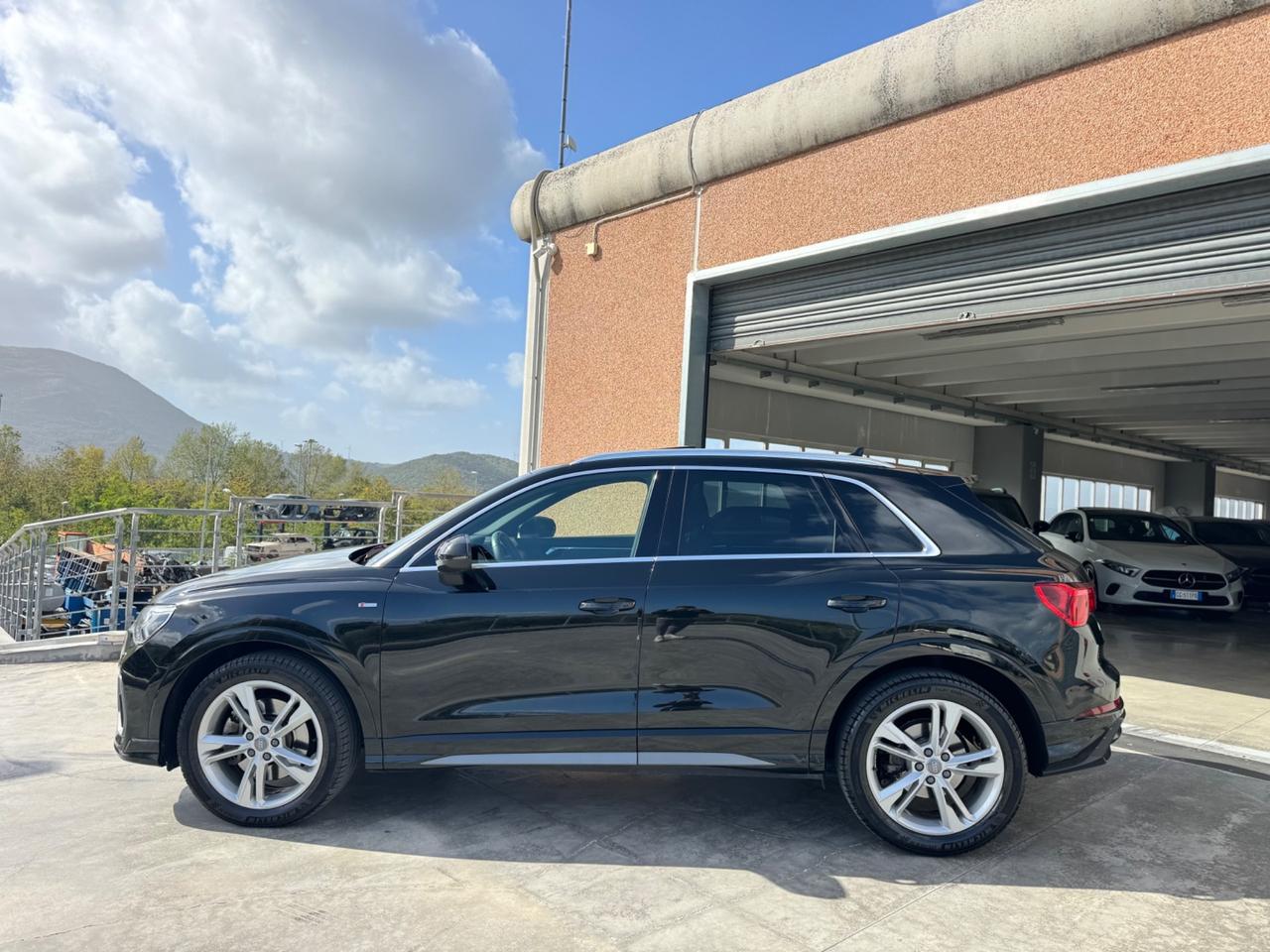 Audi Q3 40 TDI quattro S tronic S-Line