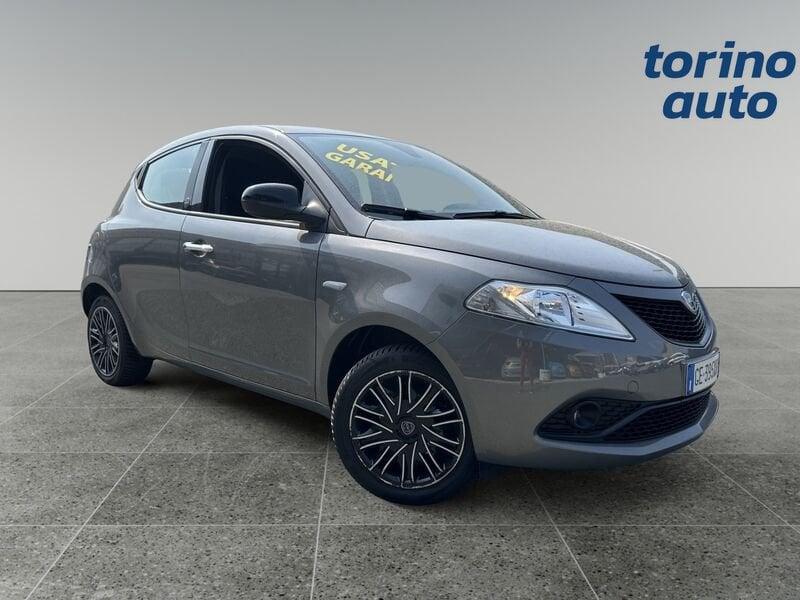Lancia Ypsilon 1.0 FireFly 70cv S&S Hybrid GOLD