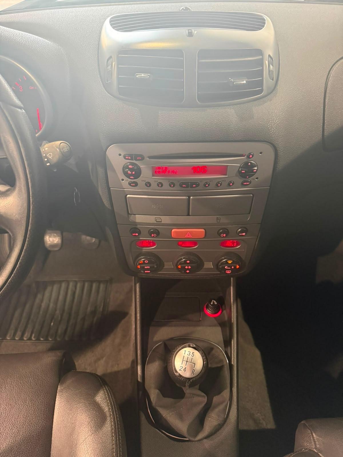 Alfa Romeo 147 1.9 JTD (116CV) NEOPATENTATI