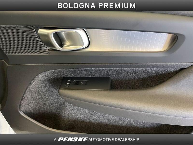 Volvo XC40 XC40 B3 automatico Core