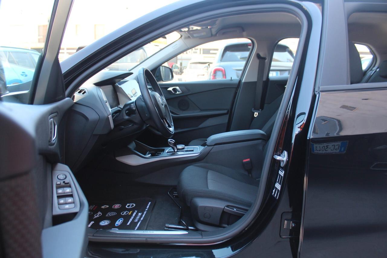 Bmw 120 120d 5p. Business Advantage