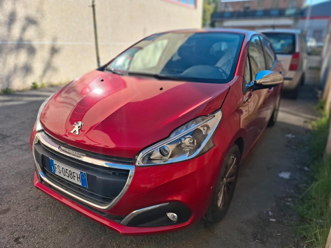 Peugeot 208 PureTech 82 5 porte Allure