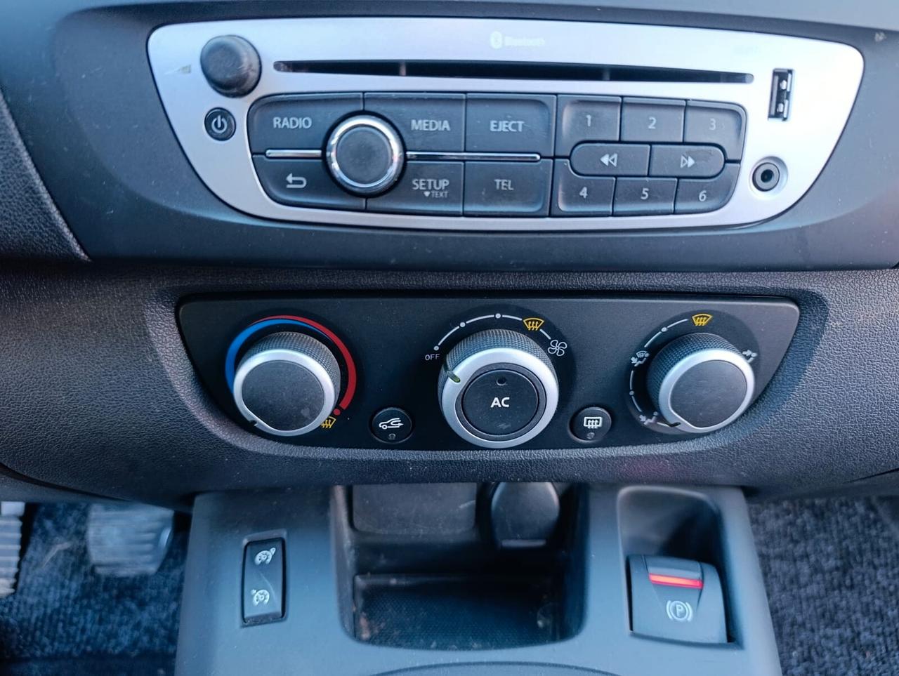 Renault Scenic 1.5 dCi Wave 2013