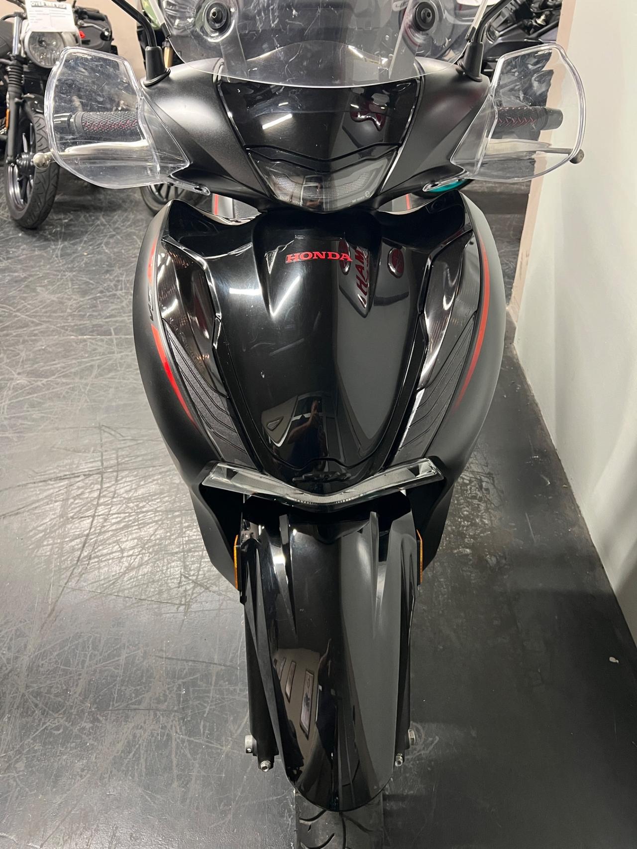 Honda SH 350 Sport