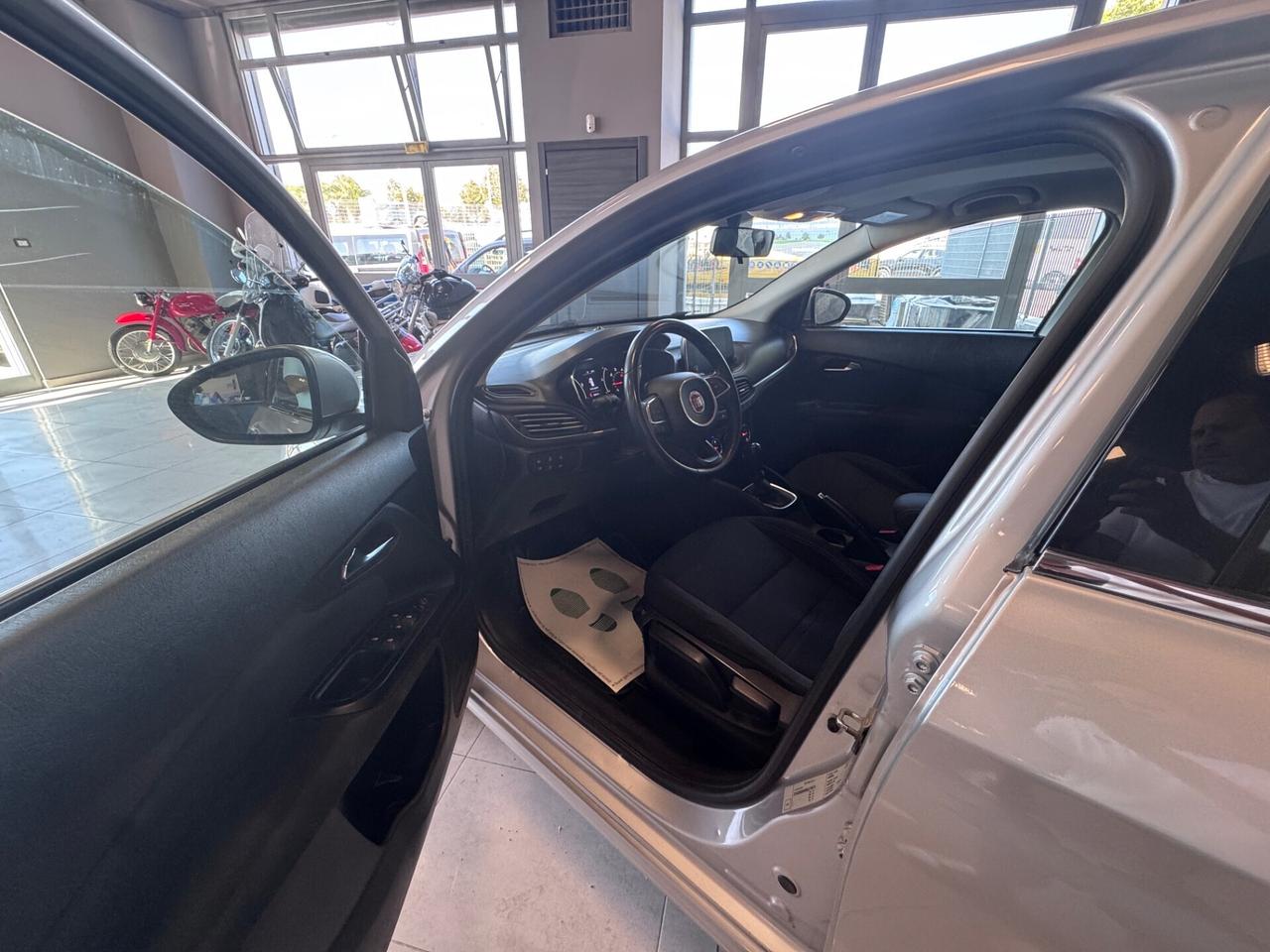 FIAT TIPO AUTOMATICA 1.6 MJET 120CV LOUNGE