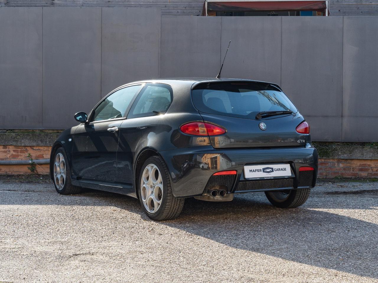 Alfa Romeo 147 3.2i V6 24V cat 3 porte GTA