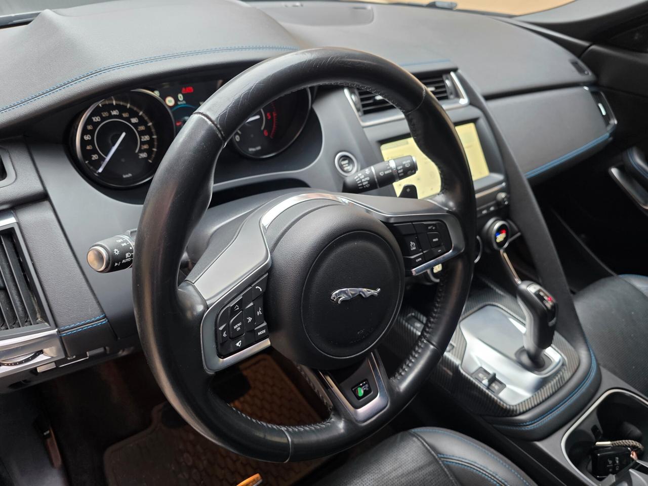 Jaguar E-Pace 2.0D 150 CV AWD aut. R-Dynamic S