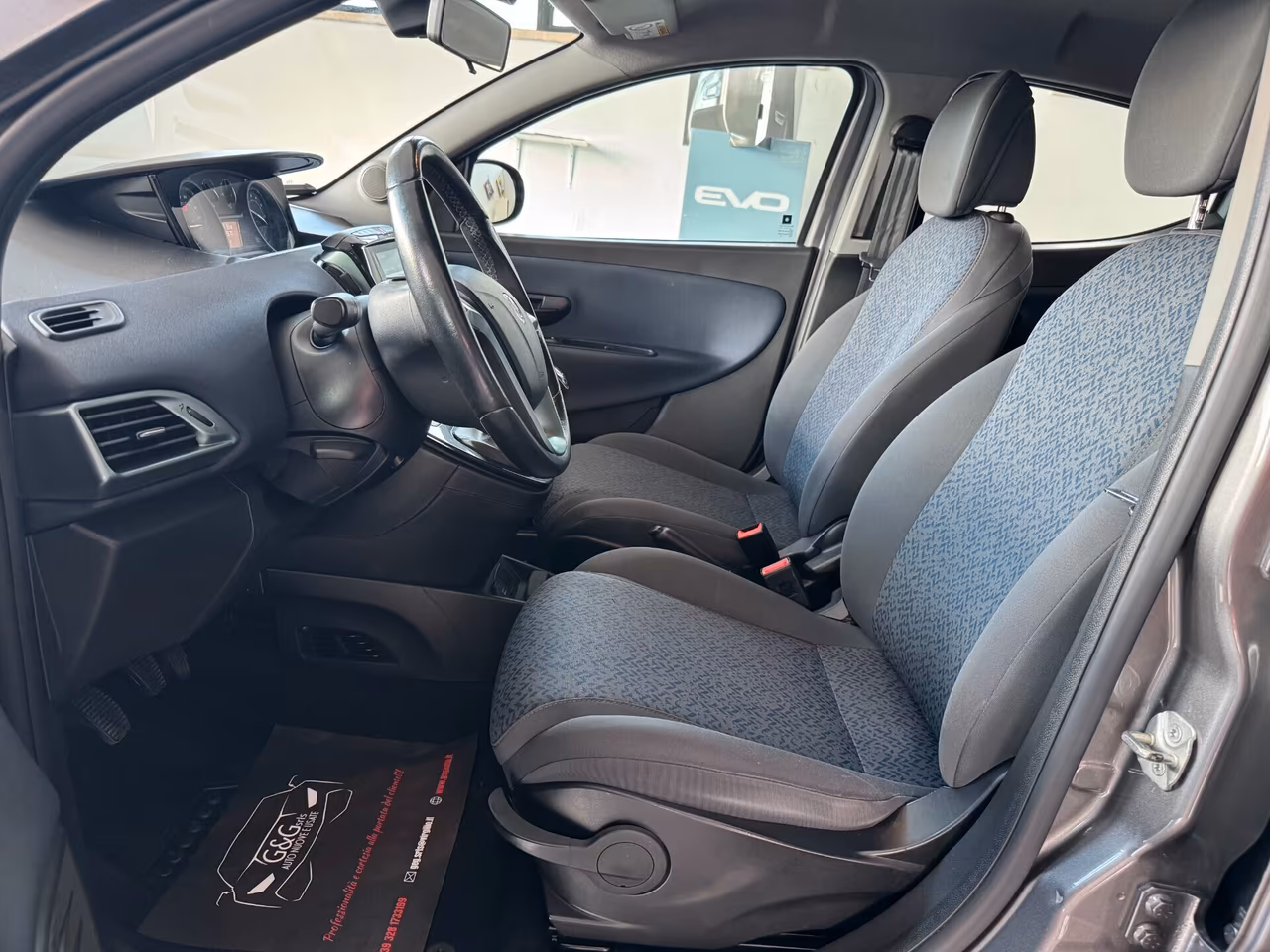 Lancia Ypsilon 1.0 FireFly Hybrid Gold - 2023