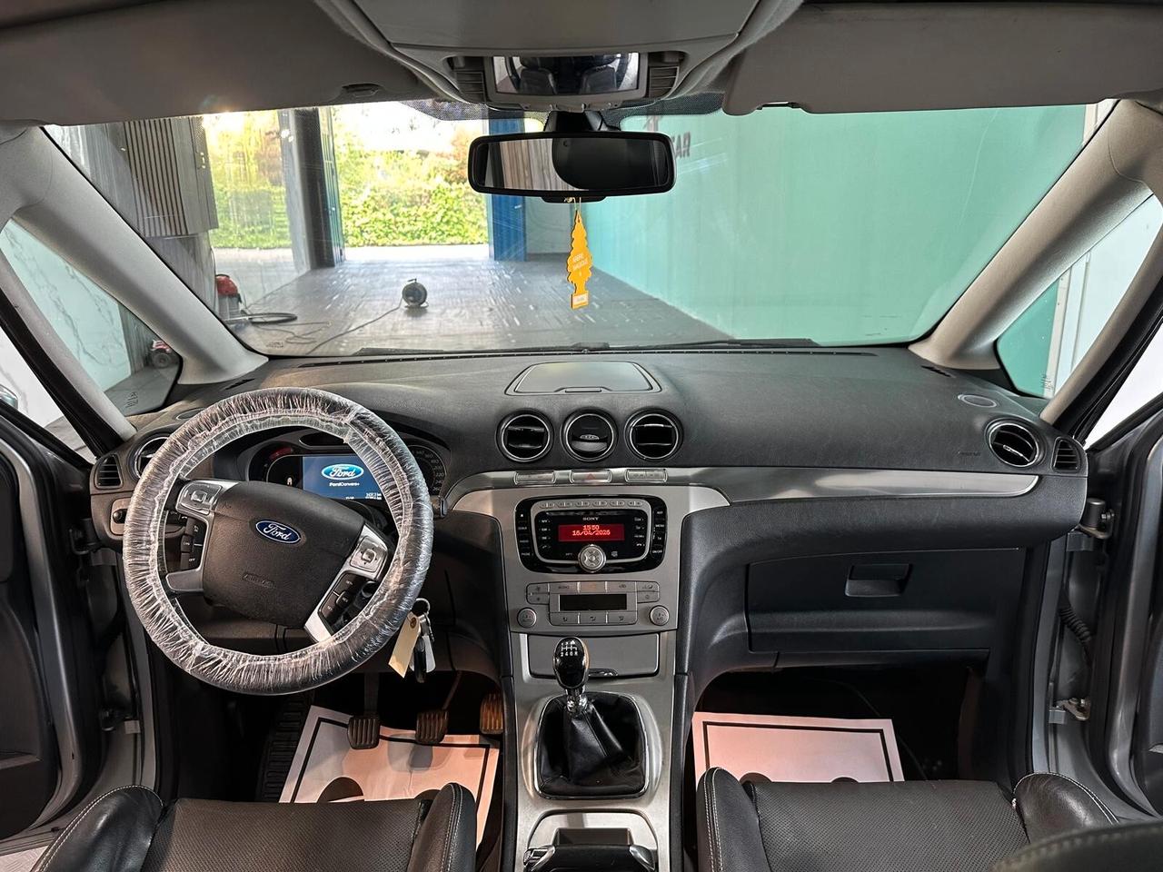 Ford Galaxy 2.2 TDCi 175 CV Ghia DPF