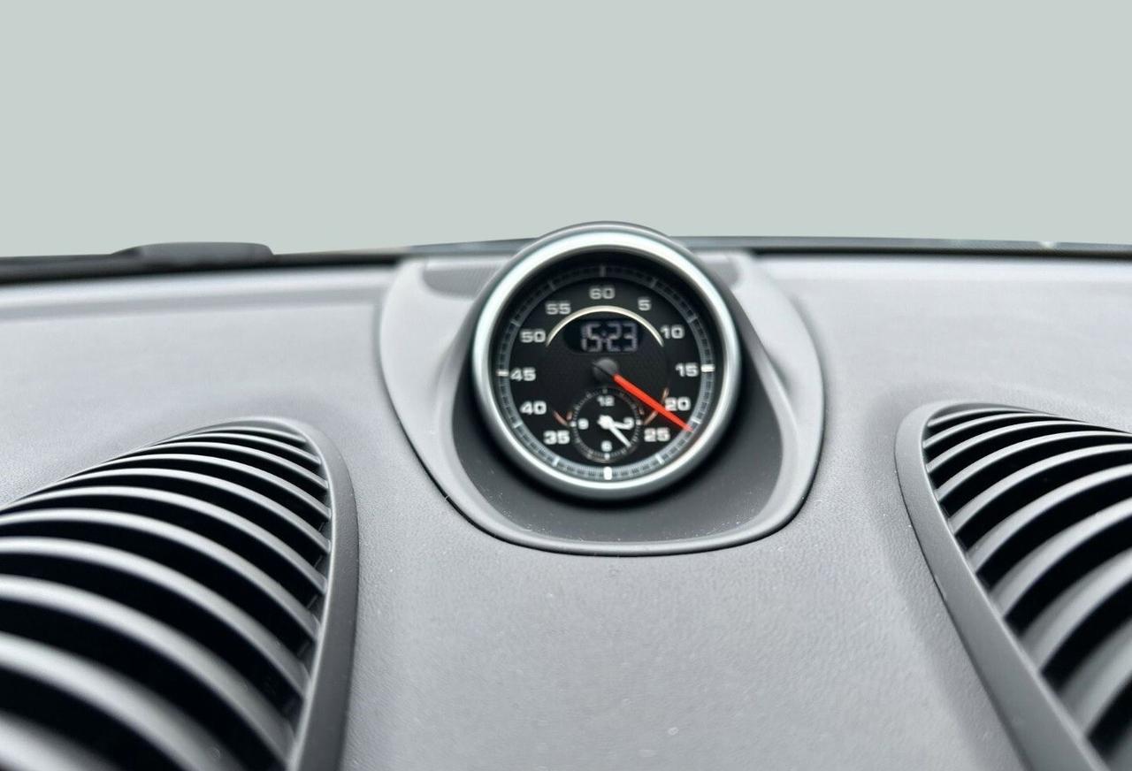 Porsche 718 Spyder Porsche Cayman Style edition