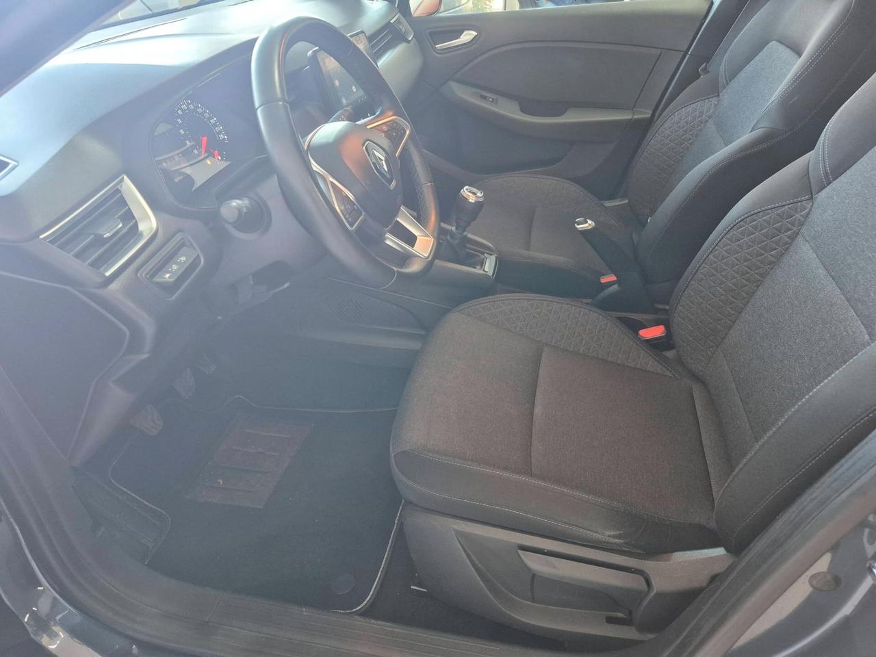 Renault Clio TCe 90 CV 5 porte IVA ESPOSTA