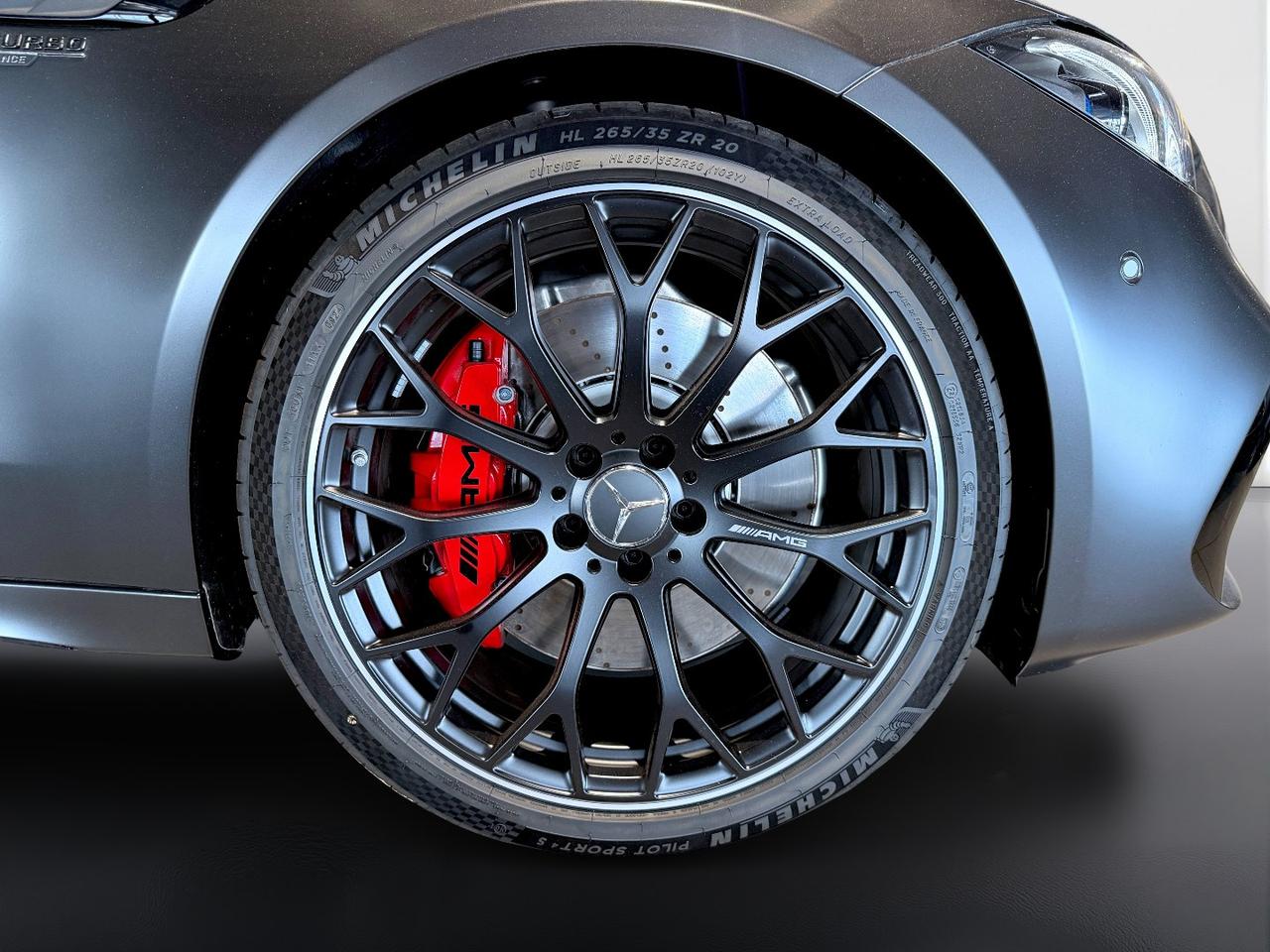 Mercedes-Benz Mercedes-AMG C 63 S e Performance Statio