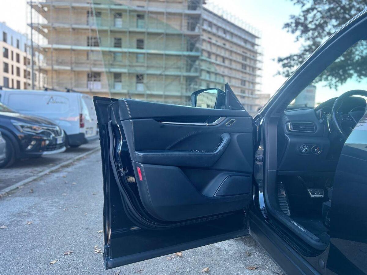 Maserati Levante 3.0 V6 430cv auto