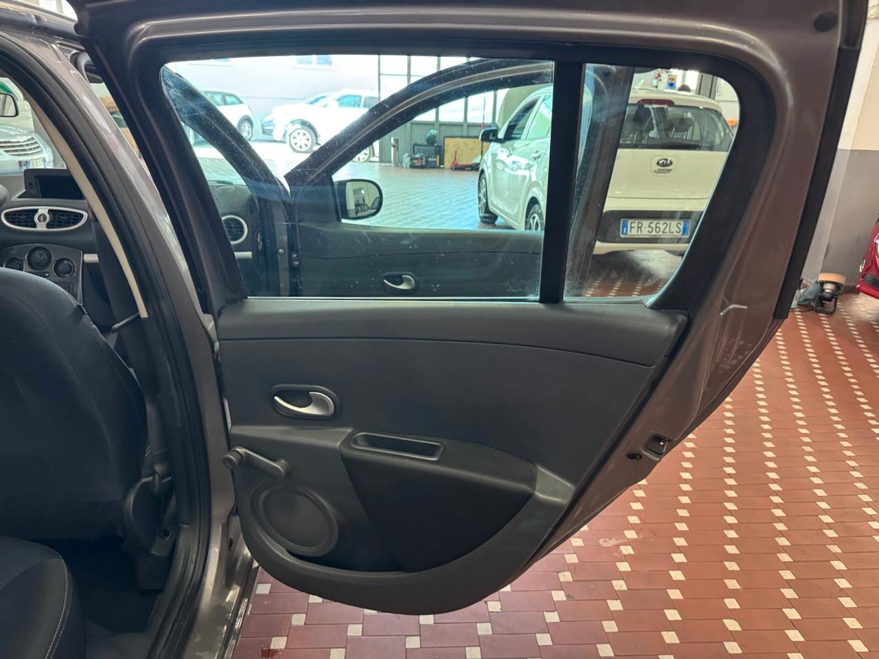 Renault Clio 1.2 16V 5 porte Live! - IDEALE PER NEOPATENTATI