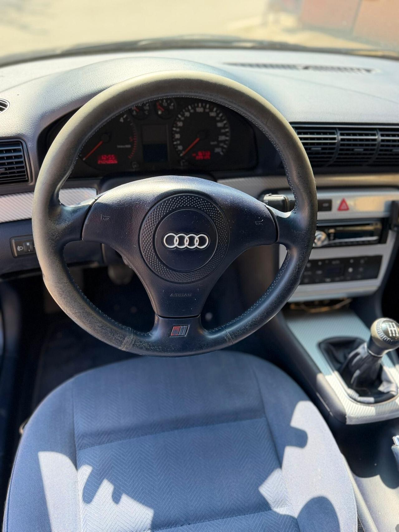 Audi A4 1.9 TDI SLINE
