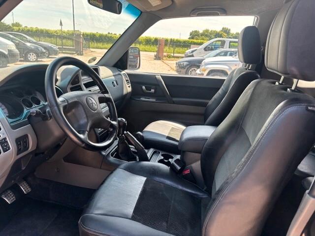 Mitsubishi Pajero 3.2 DI-D 16V 3p. Intense