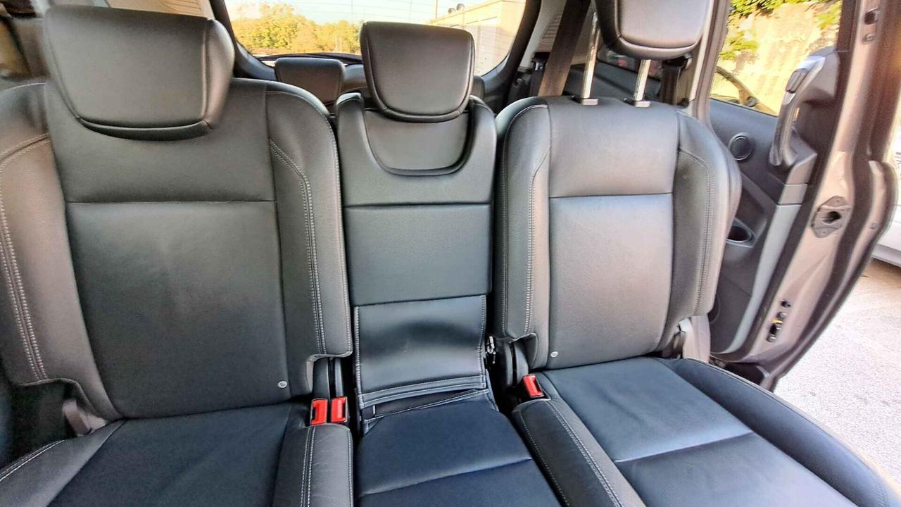 Ford C-Max 2.0 TDCi 163CV Powershift Titanium 7 Posti