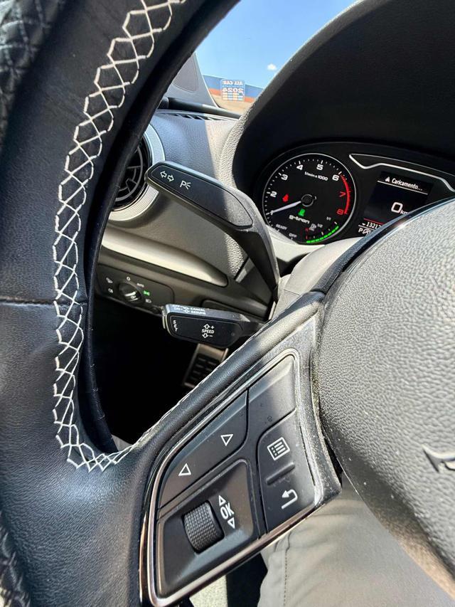 AUDI A3 SPB 1.4 TFSI S tronic g-tron Business