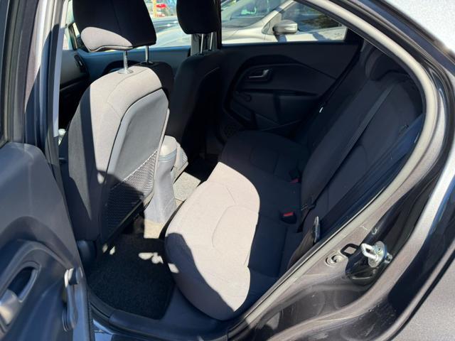 KIA Rio 1.2 CVVT 5p. 80000 km