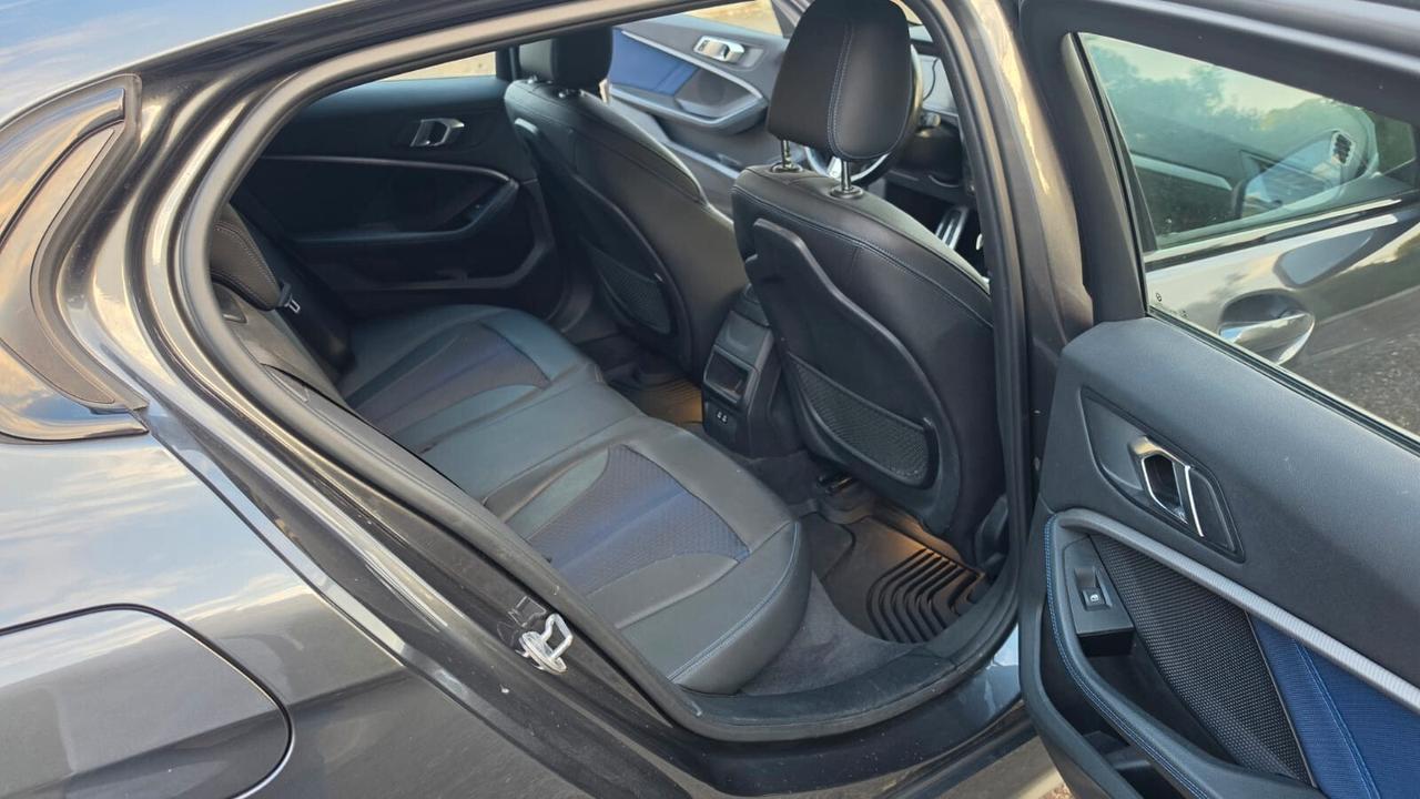 Bmw 118 118i 5p. Msport