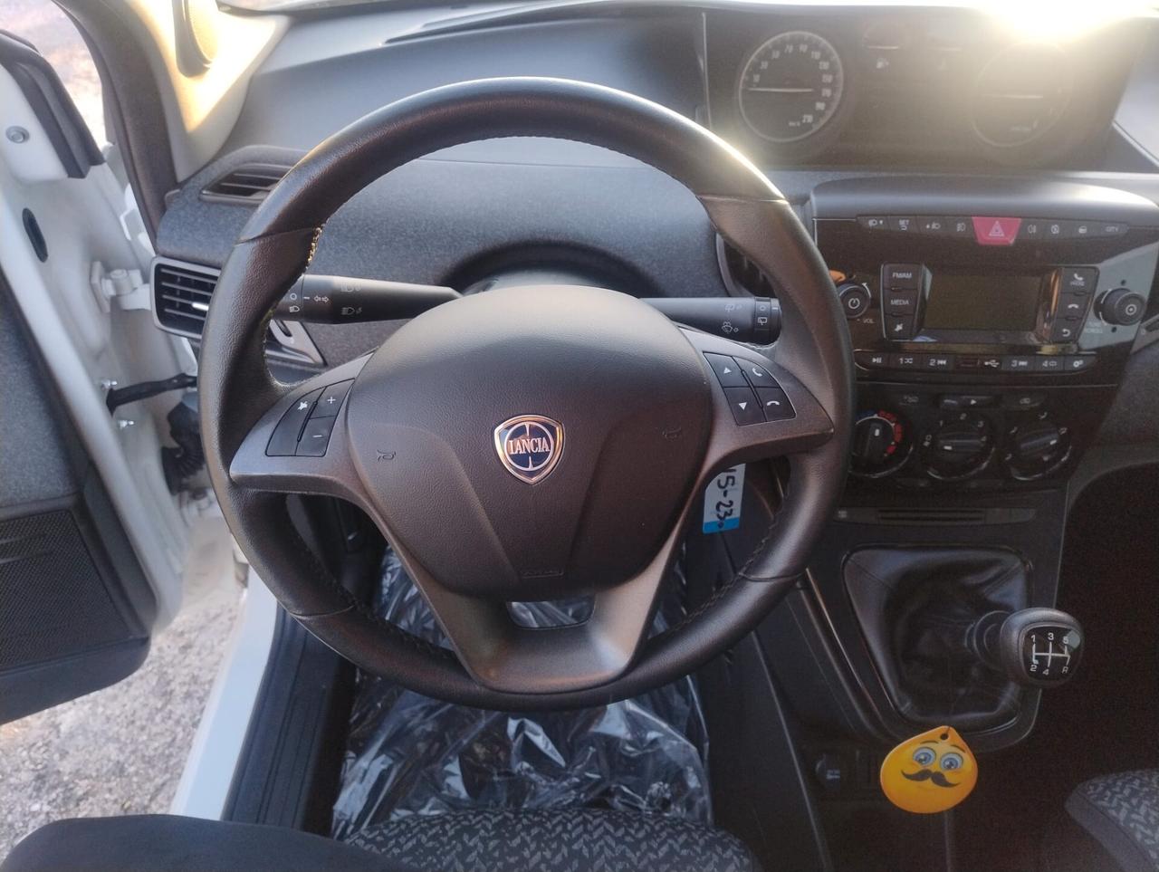 Lancia Ypsilon 1.2 Elefantino Blu 69Cv - 2019