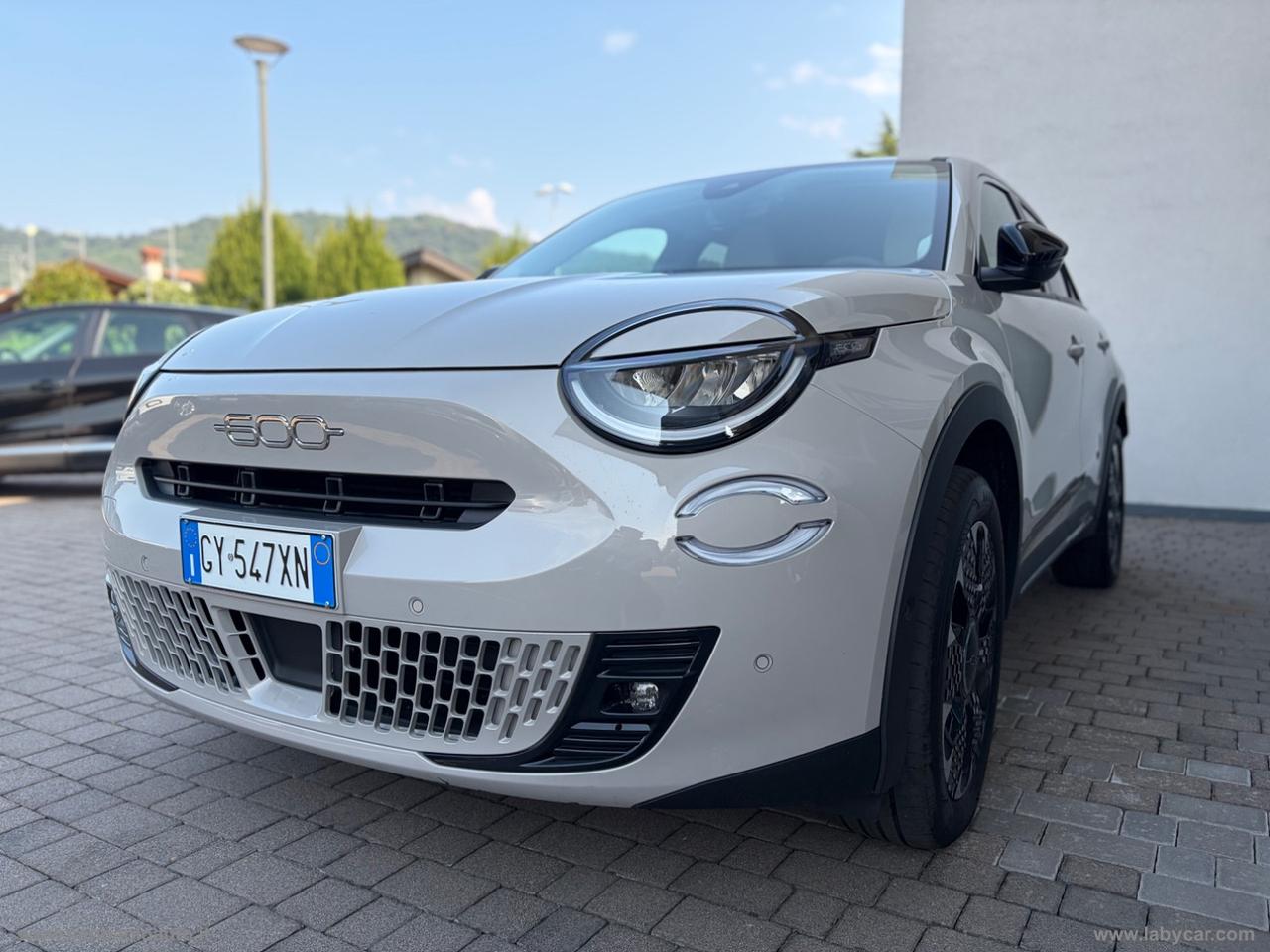 FIAT 600 Hybrid 110 CV DCT MHEV La Prima