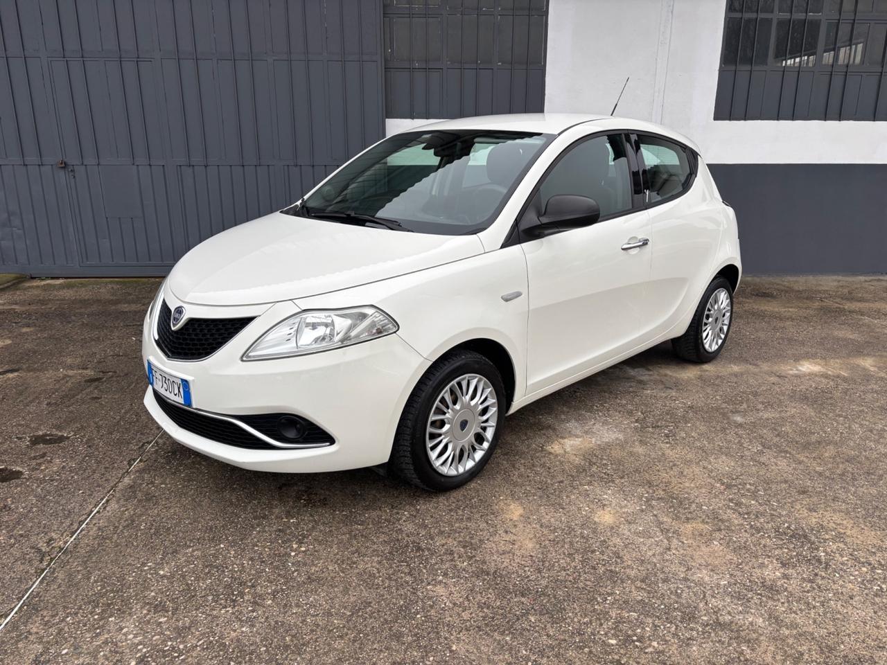 Lancia Ypsilon 1.3 MJT 95 CV. Garanzia.Neopatentati