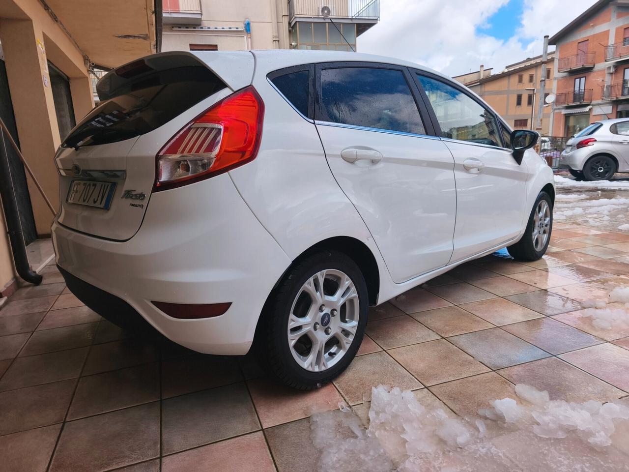 Ford Fiesta 1.5 tdci 75 CV 5 porte