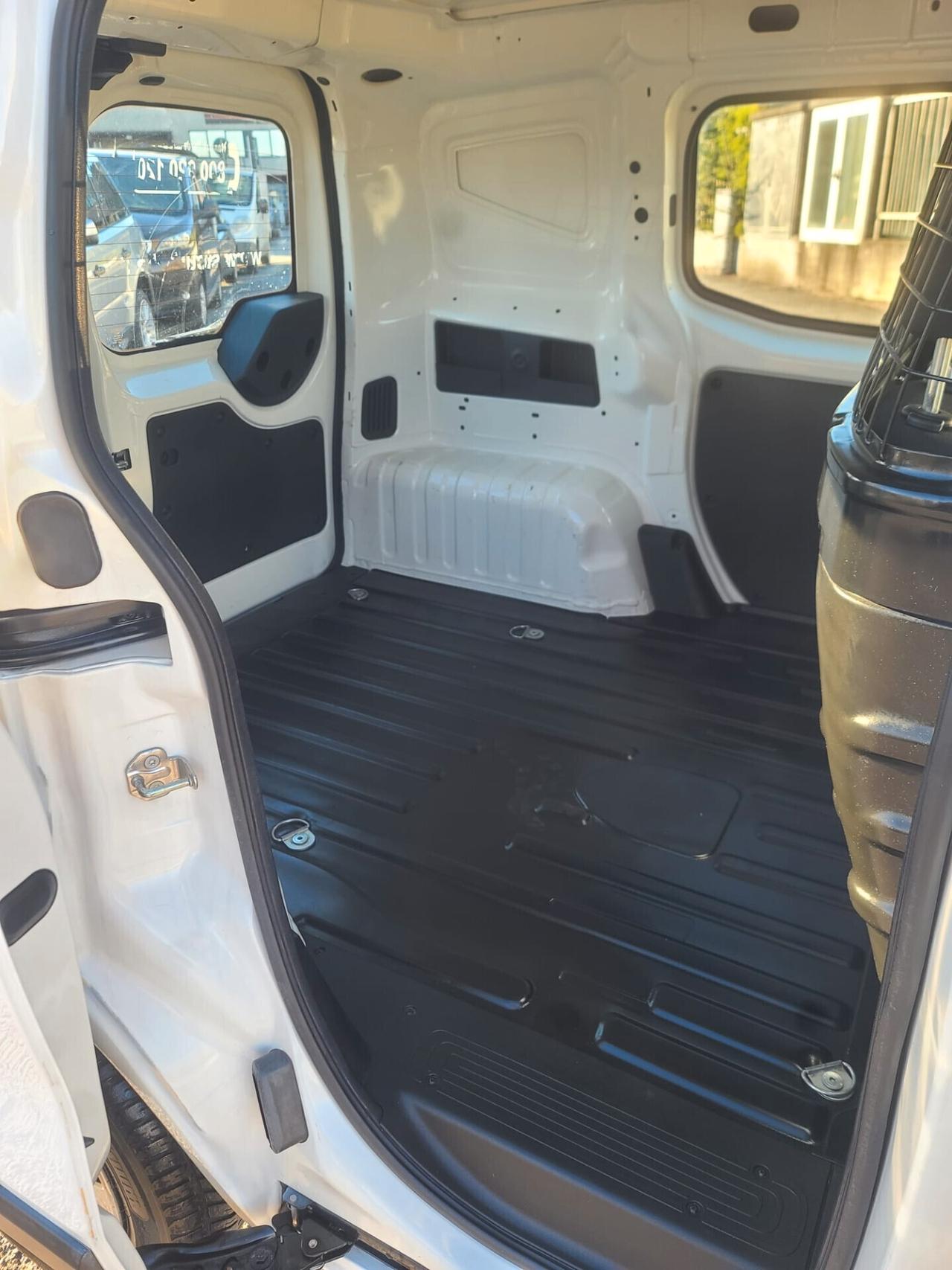 Fiat Fiorino 1.3 MJT 95CV Cargo 70.000KM