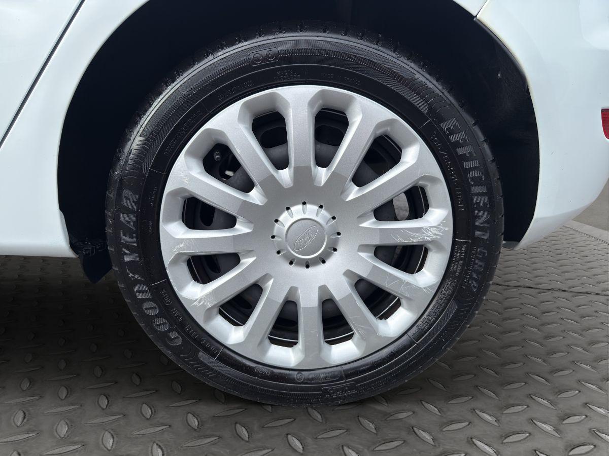 FORD - Fiesta - 1.5 TDCi 75 CV 5p. Black & White Edition