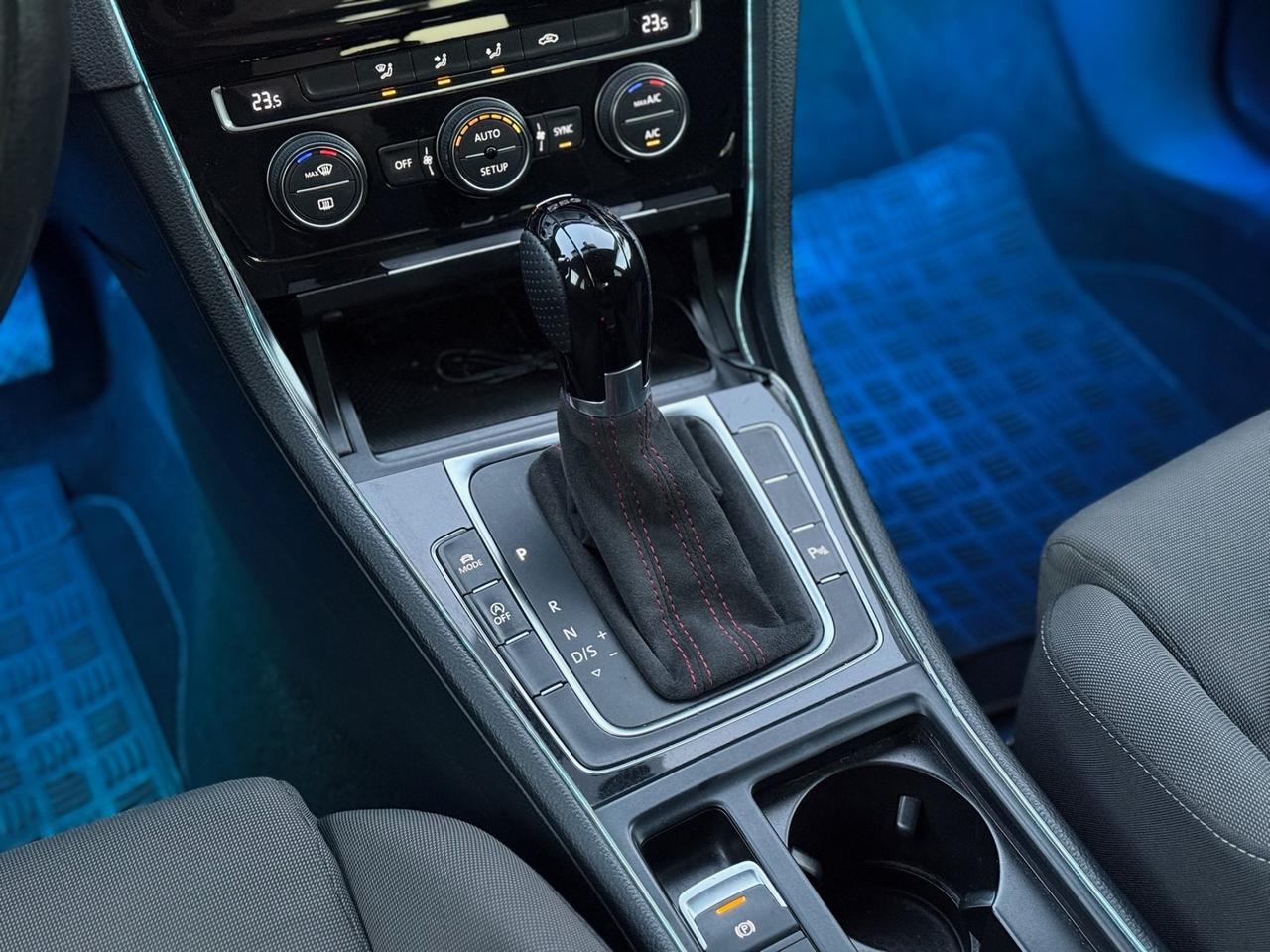 VOLKSWAGEN Golf 7 1.6 TDI 105cv DSG 2013 Highline