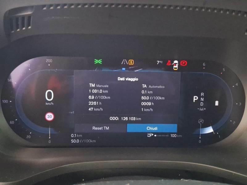 VOLVO XC60 B4 D automatico Momentum Pro