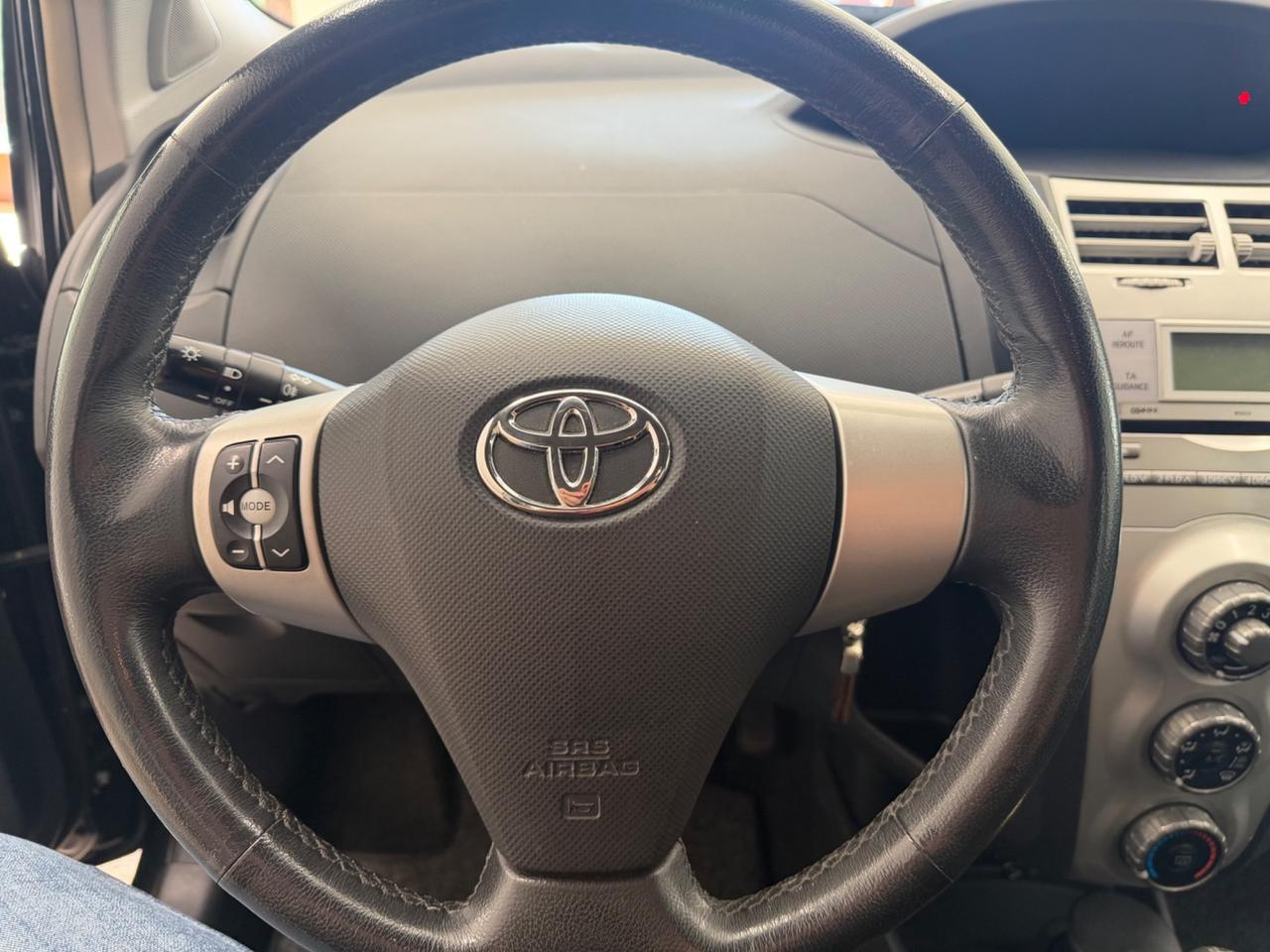 Toyota Yaris 1.3 5 porte Sol
