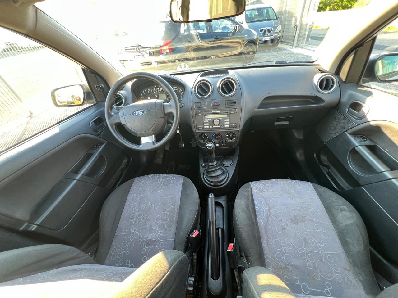 Ford Fiesta 1.4 TDCi 5p. Ghia