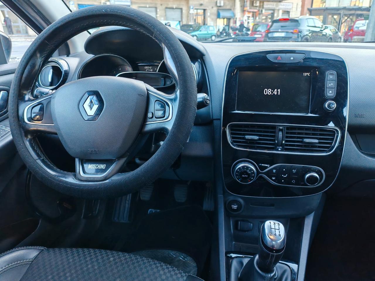 Renault Clio ok neopatentati modello moschino