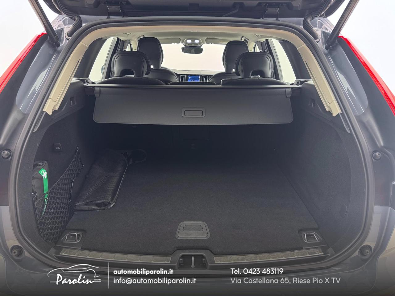 VOLVO XC60 B4 (d) automatico Core Telecamera-CarPlay-Navi