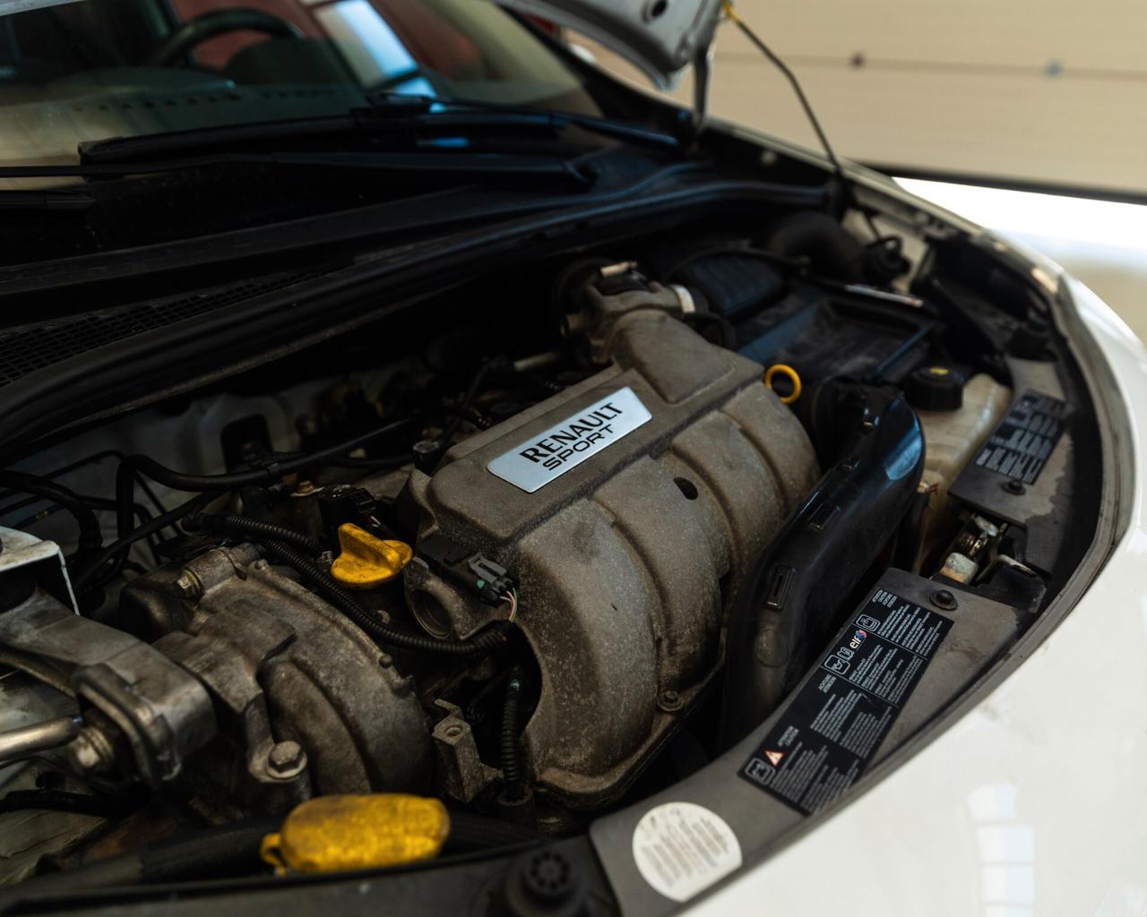 Renault Clio F1 R27 Team – Edizione Limitata