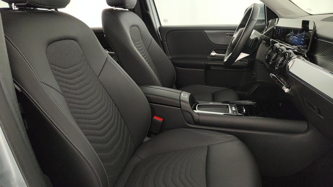 Mercedes-Benz GLB 180 d Advanced auto