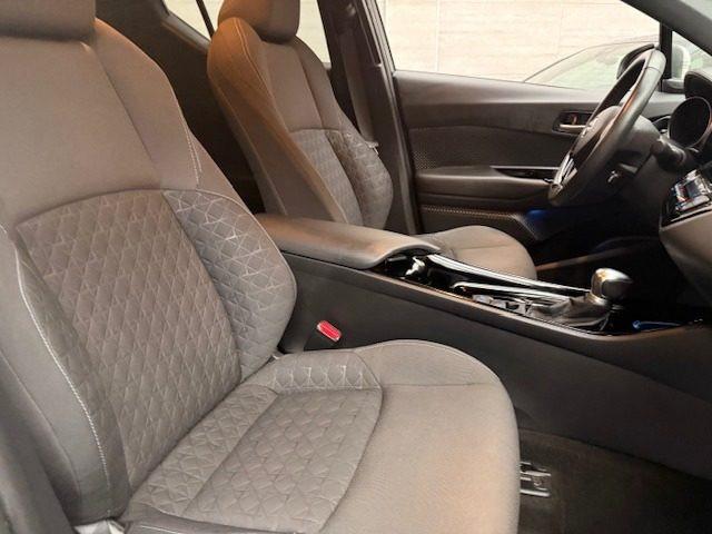 TOYOTA C-HR 2.0 Hybrid E-CVT Morebusiness